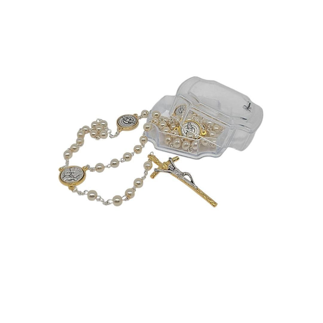 2127789573_T6003ES_____8_32_.jpg Terço de Pérola 6MM c/Medalhas Espírito Santo/Sagrada Família - Image 1