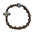 Pulseira de Madeira Corda Cilindrica c/Oval e CR Resina