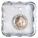 Fio com Medalha redonda Dourada Folheada a Prata