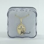 Fio c/ Medalha Diamantada Oval 18MM c/ Fundo e Cruz Recortada Folheado Dourado