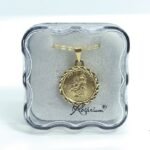 Fio c/ Medadlha Redonda 18MM Lapidado Folheado a Ouro Santo António