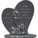 Placa em Madeira Coração com Aparição de Fátima