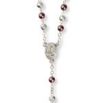 Terço pérola com rosas alpaque- cruz esmaltada - Image 8