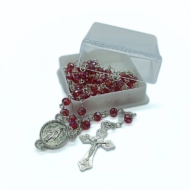 55799021_T2160_CX_vermelho-01 Terço de Cristal Disco 4MM Prateada em Caixa 4x4 - Image 1