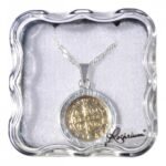 Fio - Medalha de São Bento - 2,2 cmPrateada com centro dourado