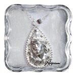 Medalha em forma de gota - Rosto de CristoPrateada