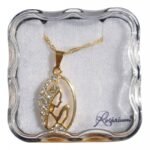 Medalha recortada - Rainha da PazDourada